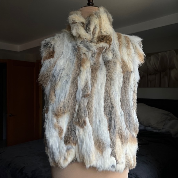 ADRIENNE LANDAU 100% Rabbit Fur Vest In Natural Brown L like new - Picture 3 of 16